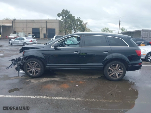 2015 Audi Q7 3.0T Premium Plus with VIN WA1LGAFE3FD024130, listed as a IAAI auction lot 41935105 with 1 mi miles. Bid and sale history available at carsss.com. Image 15.