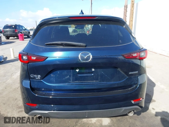 2025 Mazda CX-5 2.5 S Preferred Package with VIN JM3KFBCL0S0592986, listed as a IAAI auction lot 41721362 with 972 mi miles. Bid and sale history available at carsss.com. Image 17.