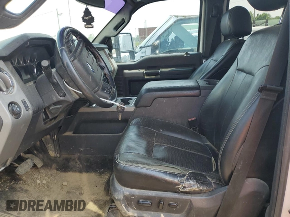 2015 Ford F-350 Platinum z VIN 1FT8W3BT8FEC96133, wystawiony jako Copart lot #58993575 z przebiegiem 207 655 mil mil oraz Szkoda całkowita • Salvage title. Historia ofert i sprzedaży dostępna na DreamBid. Obrazek 7.