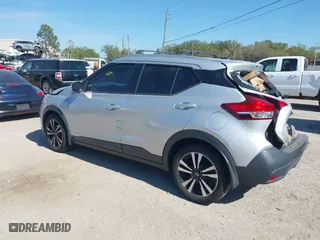 2018 Nissan Kicks SR with VIN 3N1CP5CU5JL532145, listed as a IAAI auction lot 41806458 with 109,721 mi miles. Bid and sale history available at carsss.com. Image 3.