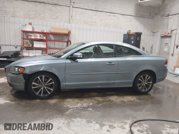 2010 Volvo C70 with VIN YV1672MC5AJ093125, listed as a IAAI auction lot 41459887 with 107,944 mi miles. Bid and sale history available at carsss.com. Image 14.