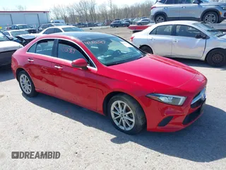 2020 Mercedes-Benz A 220 z VIN W1K3G4FB8LW044103, wystawiony jako IAAI lot #42126567 z przebiegiem 56 657 mil mil oraz . Historia ofert i sprzedaży dostępna na DreamBid. Obrazek 1.