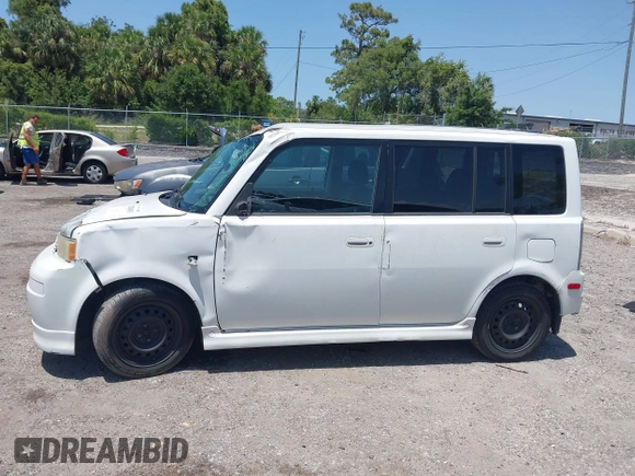 2006 Scion xB z VIN JTLKT324X64071455, wystawiony jako IAAI lot #42280653 z przebiegiem 216 297 mil mil oraz . Historia ofert i sprzedaży dostępna na DreamBid. Obrazek 14.