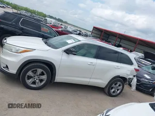 2015 Toyota Highlander Limited with VIN 5TDDKRFH9FS204671, listed as a IAAI auction lot 42503768 with 275,365 mi miles and . Bid and sale history available at DreamBid. Image 15.