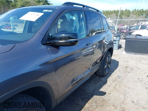 2021 Honda Passport Elite with VIN 5FNYF8H08MB011467, listed as a IAAI auction lot 41929708 with 34,106 mi miles. Bid and sale history available at carsss.com. Image 6.