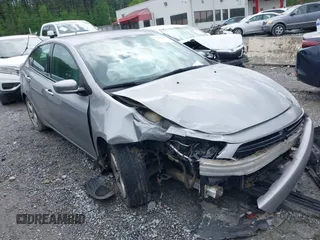 2015 Dodge Dart SXT z VIN 1C3CDFBB1FD212124, wystawiony jako IAAI lot #42091949 z przebiegiem 173 014 mil mil oraz . Historia ofert i sprzedaży dostępna na DreamBid. Obrazek 1.
