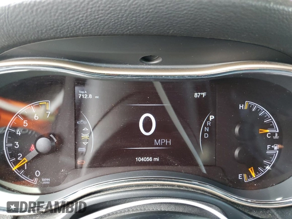 2016 Jeep Grand Cherokee Laredo with VIN 1C4RJFAG8GC413490, listed as a Copart auction lot 62347445 with 104,056 mi miles and Salvage title. Bid and sale history available at DreamBid. Image 9.