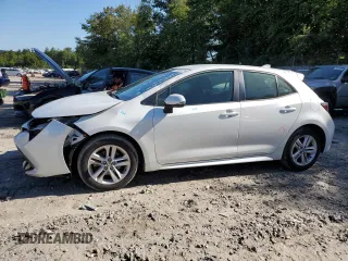 2022 Toyota Corolla Hatchback SE with VIN JTNB4MBE7N3177966, listed as a Copart auction lot 69684714 with 33,777 mi miles and Salvage Title. Bid and sale history available at carsss.com. Image 1.