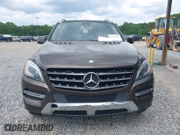 2013 Mercedes-Benz M ML 350 with VIN 4JGDA5HB4DA244103, listed as a IAAI auction lot 42106199 with 145,464 mi miles. Bid and sale history available at carsss.com. Image 12.
