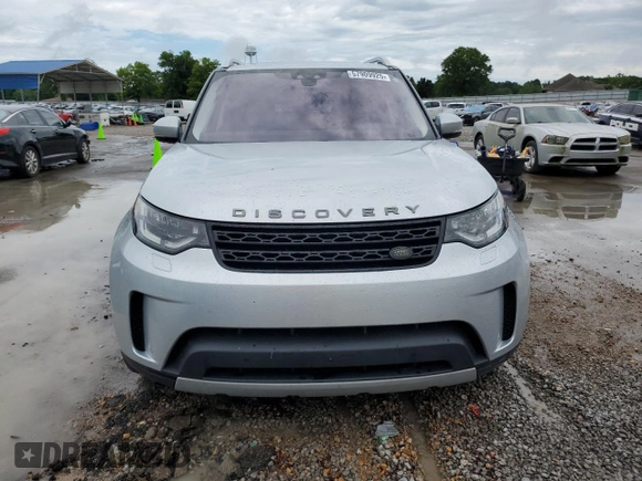 2018 Land Rover Discovery HSE z VIN SALRR2RV9JA071841, wystawiony jako Copart lot #57909925 z przebiegiem 112 020 mil mil oraz Czysty tytuł • Clean title. Historia ofert i sprzedaży dostępna na DreamBid. Obrazek 5.