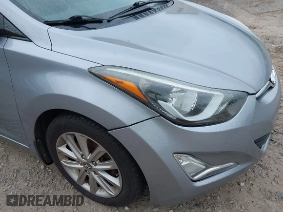 2015 Hyundai Elantra SE z VIN 5NPDH4AE0FH593656, wystawiony jako IAAI lot #42346608 z przebiegiem 153 562 mil mil oraz . Historia ofert i sprzedaży dostępna na DreamBid. Obrazek 6.