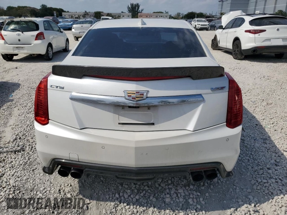 2017 Cadillac CTS-V z VIN 1G6A15S64H0137358, wystawiony jako Copart lot #53385215 z przebiegiem 76 382 mil mil oraz Tytuł czysty. Historia ofert i sprzedaży dostępna na DreamBid. Obrazek 6.