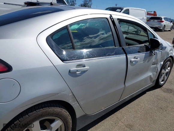 2014 Chevrolet Volt with VIN 1G1RG6E46EU153170, listed as a IAAI auction lot 41702920 with 74,577 mi miles. Bid and sale history available at carsss.com. Image 6.