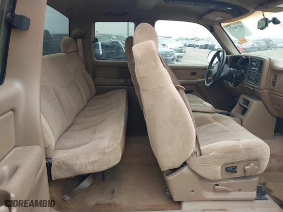 2000 Chevrolet Silverado 1500 LS with VIN 2GCEC19TXY1201498, listed as a IAAI auction lot 41576171 with 244,959 mi miles. Bid and sale history available at carsss.com. Image 8.