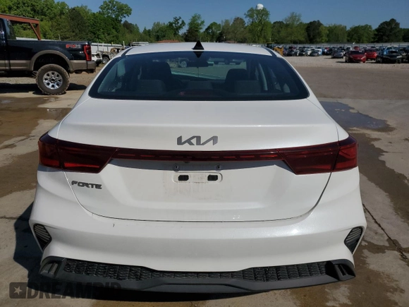 2024 Kia Forte LXS with VIN 3KPF24AD1RE771827, listed as a Copart auction lot 52141875 with 29,648 mi miles and Non Repairable. Bid and sale history available at carsss.com. Image 6.