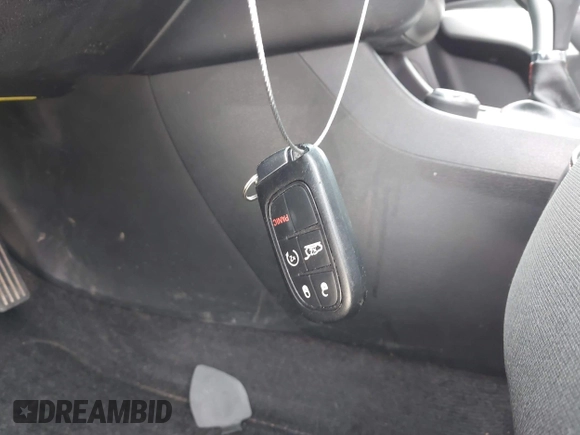 2018 Jeep Cherokee Trailhawk with VIN 1C4PJMBX6JD569684, listed as a IAAI auction lot 41925325 with 149,446 mi miles and . Bid and sale history available at DreamBid. Image 11.