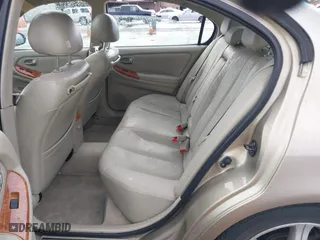2004 Infiniti I35 with VIN JNKDA31A84T212302, listed as a IAAI auction lot 41551876 with 81,425 mi miles. Bid and sale history available at carsss.com. Image 8.