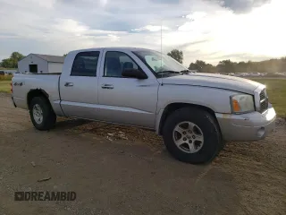 2006 Dodge Dakota SLT with VIN 1D7HW48N46S641521, listed as a Copart auction lot 71381094 with 202,208 mi miles and Salvage Title. Bid and sale history available at carsss.com. Image 4.