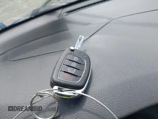 2016 Hyundai Tucson SE z VIN KM8J3CA46GU158341, wystawiony jako IAAI lot #42211047 z przebiegiem 84 112 mil mil oraz . Historia ofert i sprzedaży dostępna na DreamBid. Obrazek 11.