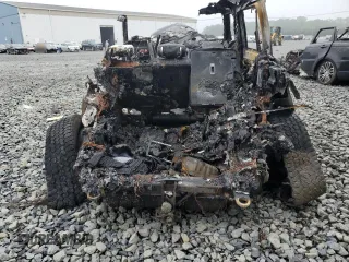 2020 Land Rover Defender X with VIN SALEX7EU4L2022316, listed as a Copart auction lot 57082085 with Not provided miles and Non repairable. Bid and sale history available at DreamBid. Image 6.