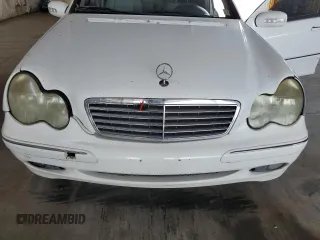 2001 Mercedes-Benz C 320 с VIN WDBRF64J61F085385, выставлен на аукционе Copart как лот 65039625 с пробегом 190 923 миль миль и Списание • Salvage title. История ставок и продаж доступна на DreamBid. Изображение 11.