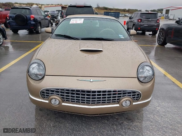 2005 Ford Thunderbird Deluxe with VIN 1FAHP60AX5Y109204, listed as a IAAI auction lot 41507705 with 46,066 mi miles. Bid and sale history available at carsss.com. Image 12.