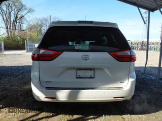 2018 Toyota Sienna XLE Auto Access Seat с VIN 5TDYZ3DC6JS905338, выставлен на аукционе IAAI как лот 42071334 с пробегом 51 604 миль миль и . История ставок и продаж доступна на DreamBid. Изображение 16.