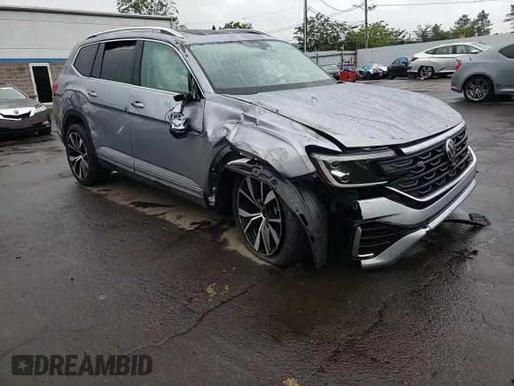 2024 Volkswagen Atlas SEL Premium R-Line with VIN 1V2FR2CA9RC555829, listed as a Copart auction lot 58841885 with 6,535 mi miles and Salvage title. Bid and sale history available at DreamBid. Image 15.