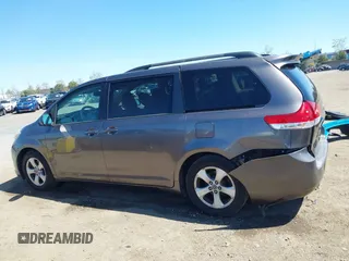 2011 Toyota Sienna LE AAS with VIN 5TDKK3DC0BS055346, listed as a IAAI auction lot 41834715 with 124,847 mi miles. Bid and sale history available at carsss.com. Image 14.