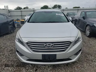 2017 Hyundai Sonata 2.4L z VIN 5NPE24AF2HH466215, wystawiony jako Copart lot #58023875 z przebiegiem 141 636 mil mil oraz Czysty tytuł • Clean title. Historia ofert i sprzedaży dostępna na DreamBid. Obrazek 5.