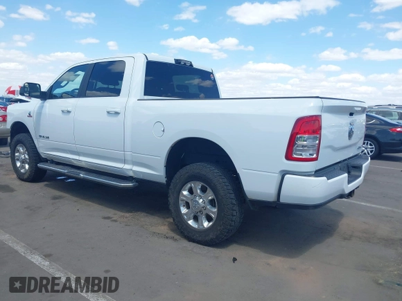 2021 Ram 2500 Big Horn z VIN 3C6UR5DLXMG648737, wystawiony jako IAAI lot #42066827 z przebiegiem 82 053 mil mil oraz . Historia ofert i sprzedaży dostępna na DreamBid. Obrazek 3.