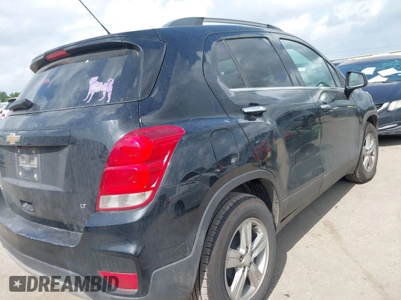 2020 Chevrolet Trax LT z VIN 3GNCJLSB1LL293934, wystawiony jako IAAI lot #42041044 z przebiegiem 142 394 mil mil oraz . Historia ofert i sprzedaży dostępna na DreamBid. Obrazek 4.