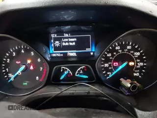 2015 Ford Focus SE с VIN 1FADP3K2XFL277426, выставлен на аукционе IAAI как лот 42312652 с пробегом 98 762 миль миль и . История ставок и продаж доступна на DreamBid. Изображение 7.
