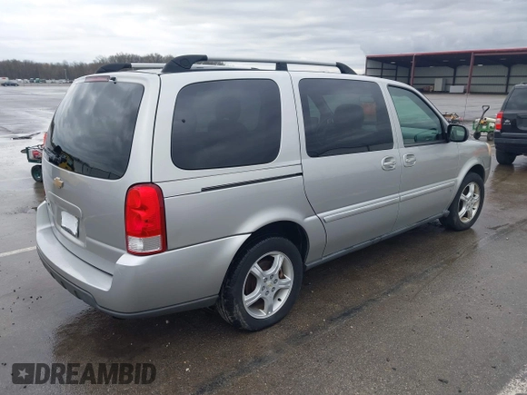 2007 Chevrolet Uplander 3LT with VIN 1GNDV33197D208560, listed as a IAAI auction lot 41922257 with 147,210 mi miles and . Bid and sale history available at DreamBid. Image 4.
