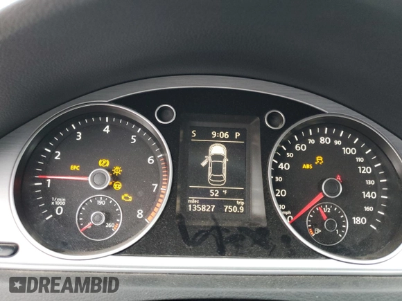 2013 Volkswagen CC Sport z VIN WVWBN7AN4DE503830, wystawiony jako Copart lot #88232795 z przebiegiem 135 827 mil mil oraz Szkoda całkowita • Salvage title. Historia ofert i sprzedaży dostępna na DreamBid. Obrazek 9.