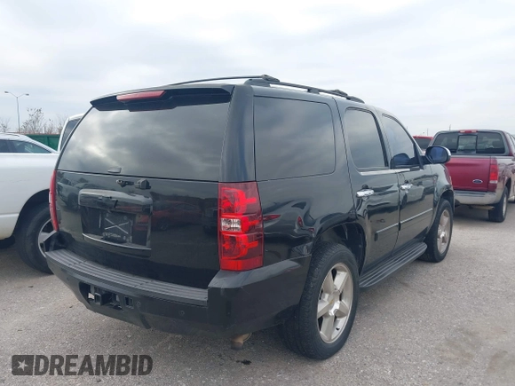 2008 Chevrolet Tahoe LTZ с VIN 1GNFC13018R151706, выставлен на аукционе IAAI как лот 41234053 с пробегом Не указан миль и . История ставок и продаж доступна на DreamBid. Изображение 4.