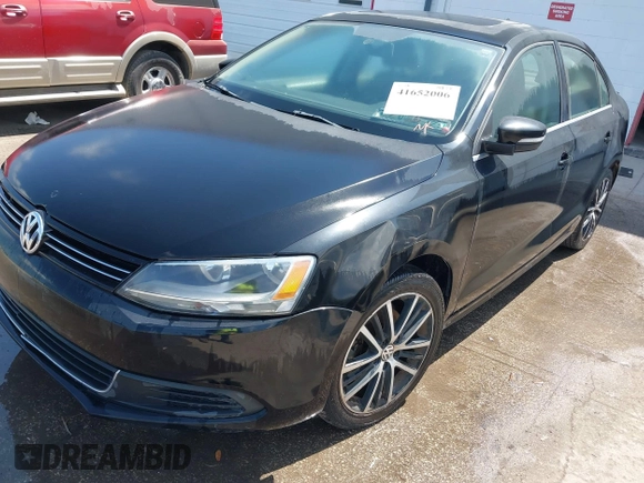 2013 Volkswagen Jetta Sedan SE with VIN 3VWDP7AJ2DM414880, listed as a IAAI auction lot 41652006 with 136,649 mi miles. Bid and sale history available at carsss.com. Image 6.