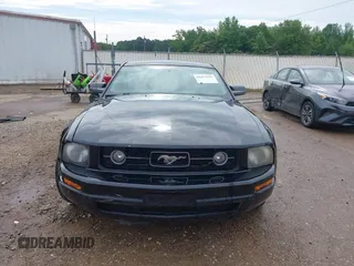2006 Ford Mustang Standard with VIN 1ZVFT80N965157675, listed as a IAAI auction lot 42472331 with 153,220 mi miles and . Bid and sale history available at DreamBid. Image 13.