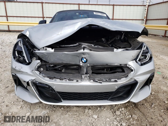 2022 BMW Z4 sDriveM40i with VIN WBAHF9C08NWX40835, listed as a Copart auction lot 68417882 with 9,165 mi miles and . Bid and sale history available at DreamBid. Image 5.