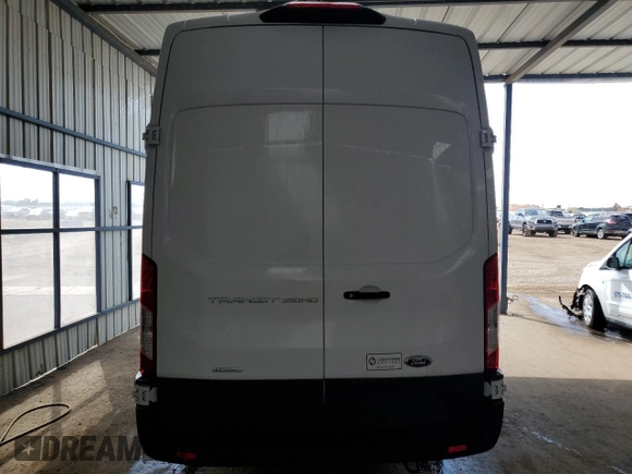 2022 Ford Transit Cargo z VIN 1FTRU8XG3NKA70813, wystawiony jako Copart lot #67283004 z przebiegiem 81 mil mil oraz Czysty tytuł • Clean title. Historia ofert i sprzedaży dostępna na DreamBid. Obrazek 6.