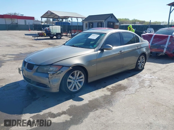 2008 BMW 3 Series 335i z VIN WBAVB77568NH78845, wystawiony jako IAAI lot #42060251 z przebiegiem 221 455 mil mil oraz . Historia ofert i sprzedaży dostępna na DreamBid. Obrazek 18.