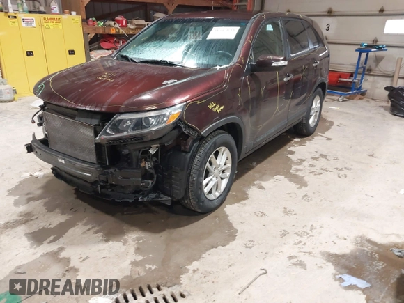 2014 Kia Sorento LX z VIN 5XYKT3A63EG429977, wystawiony jako IAAI lot #41537822 z przebiegiem 121 423 mil mil oraz . Historia ofert i sprzedaży dostępna na DreamBid. Obrazek 17.