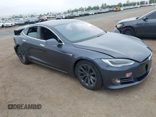 2020 Tesla Model S Long Range z VIN 5YJSA1E29LF363957, wystawiony jako IAAI lot #42402667 z przebiegiem 45 058 mil mil oraz . Historia ofert i sprzedaży dostępna na DreamBid. Obrazek 1.