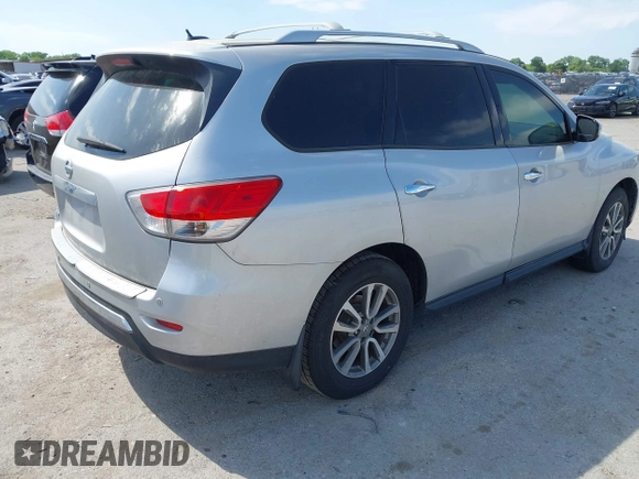 2015 Nissan Pathfinder S with VIN 5N1AR2MNXFC624659, listed as a IAAI auction lot 42033206 with 170,773 mi miles and . Bid and sale history available at DreamBid. Image 4.