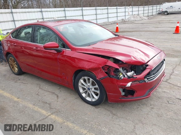 2020 Ford Fusion SE with VIN 3FA6P0HD4LR109679, listed as a IAAI auction lot 41718257 with 132,389 mi miles. Bid and sale history available at carsss.com. Image 1.