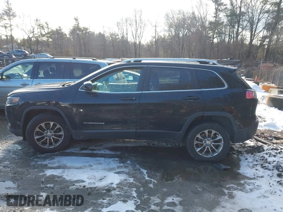 2019 Jeep Cherokee Altitude with VIN 1C4PJMLB0KD319703, listed as a IAAI auction lot 41524781 with 181,625 mi miles and . Bid and sale history available at DreamBid. Image 14.