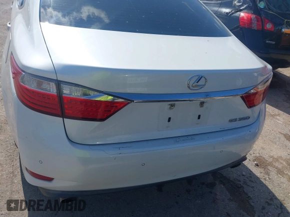 2013 Lexus ES 4dr Sdn with VIN JTHBK1GG7D2067019, listed as a IAAI auction lot 42088189 with 202,667 mi miles. Bid and sale history available at carsss.com. Image 16.