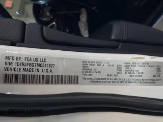 2021 Jeep Grand Cherokee 80th Anniversary with VIN 1C4RJFBG7MC611827, listed as a IAAI auction lot 41631740 with 85,253 mi miles and . Bid and sale history available at DreamBid. Image 9.