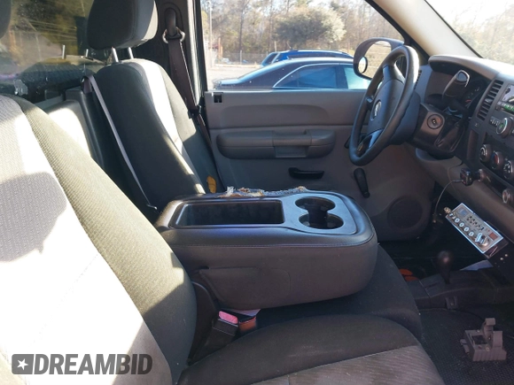 2008 Chevrolet Silverado 1500 Work Truck with VIN 1GCEK14C48Z320214, listed as a IAAI auction lot 41458578 with 126,088 mi miles. Bid and sale history available at carsss.com. Image 5.
