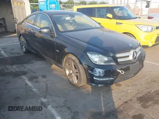 2012 Mercedes-Benz C 250 с VIN WDDGJ4HB7CF780885, выставлен на аукционе IAAI как лот 42598005 с пробегом 133 389 миль миль и . История ставок и продаж доступна на DreamBid. Изображение 1.